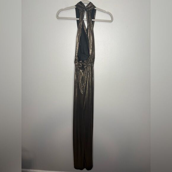 IEENA FOR MAC DUGGAL 26738 Gold Metallic Criss Cross Halter Neck Gown - Picture 10 of 10